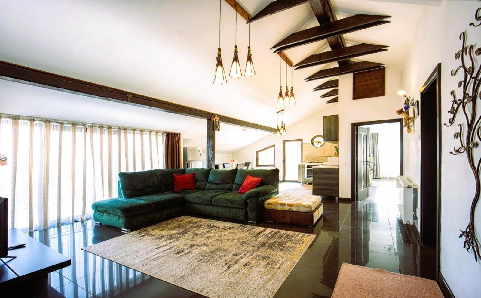 Calea Poienii Penthouse *