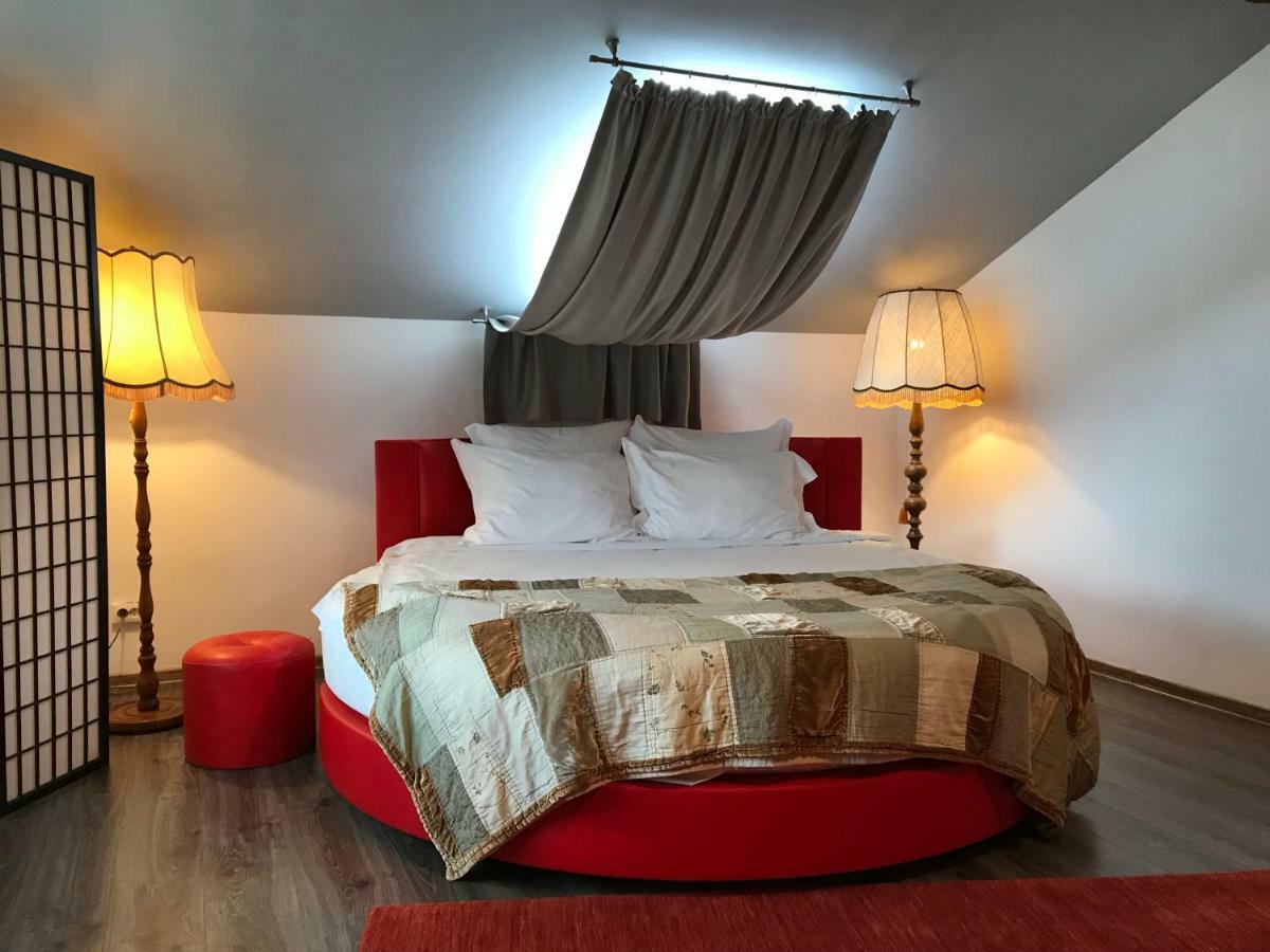 Calea Poienii Penthouse Apartment