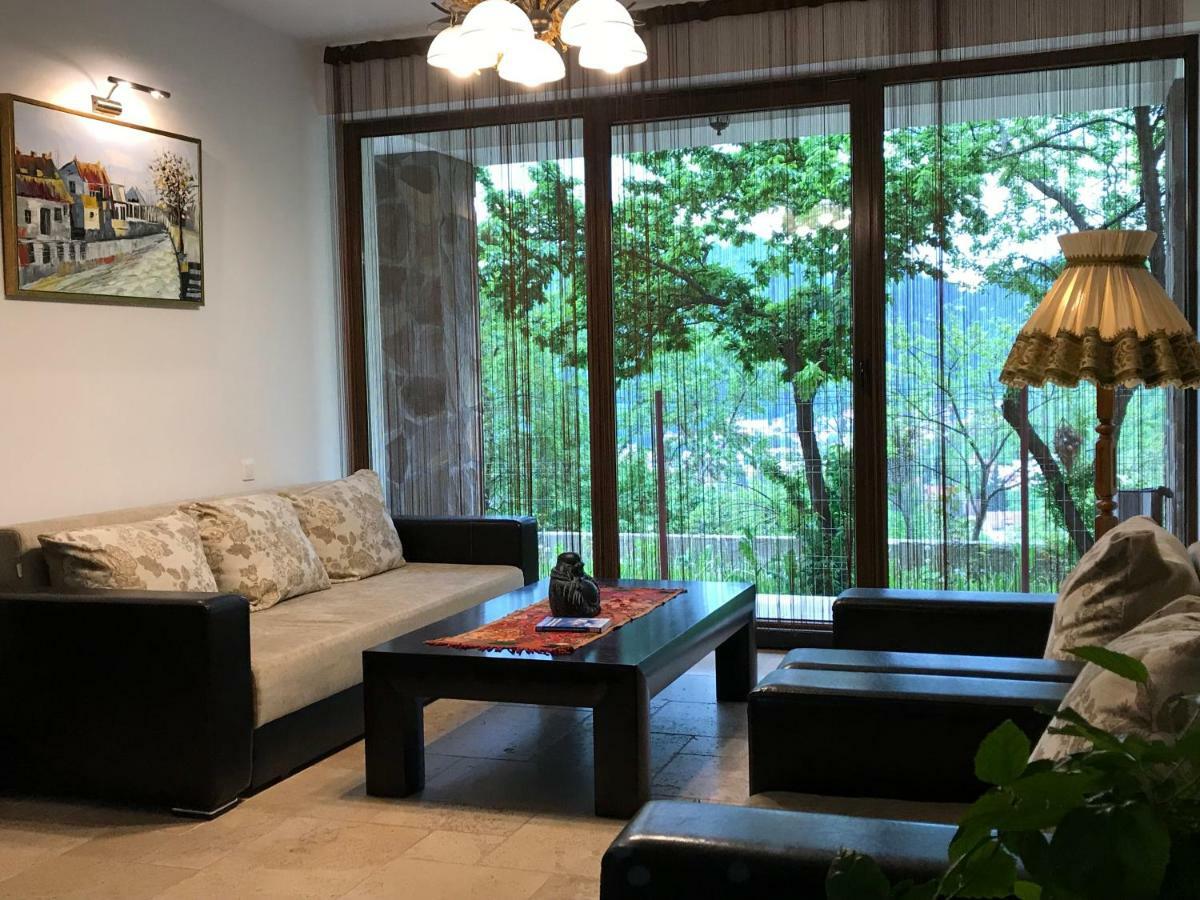 Calea Poienii Penthouse Apartment